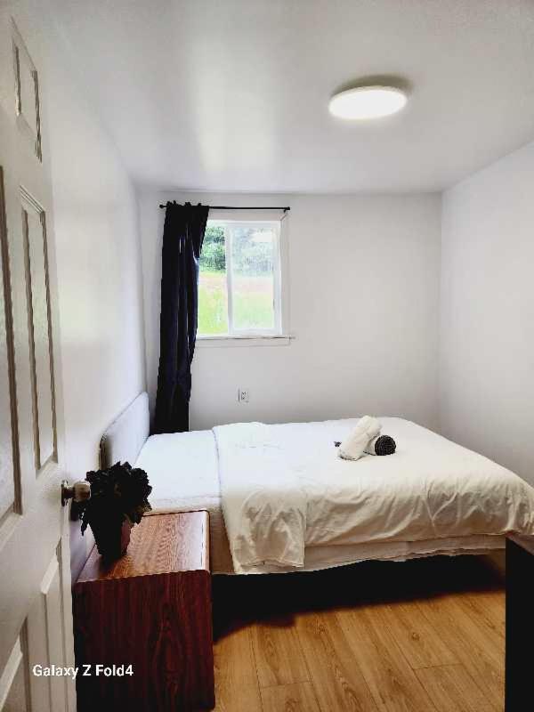 Beautiful Maple Ridge Farm Cabin Unit A ภายนอก รูปภาพ